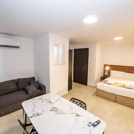 Peaceful Penthouse With Country Views - By Hostmt *