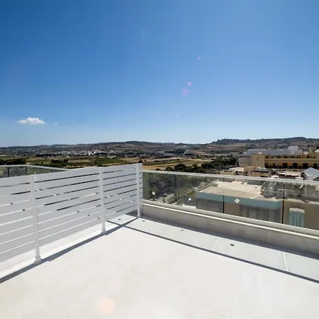 Apartmán Peaceful Penthouse With Country Views - By Hostmt